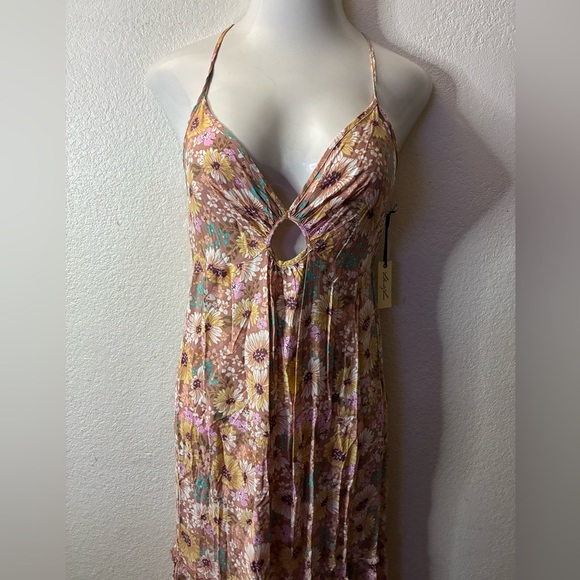 🆕Liberty Love Spaghetti Strap Cut Out Flowy Floral Maxi Sundress L🆕 - Picture 3 of 13